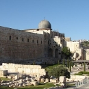 Jézus Jeruzsálemben tartózkodott, bement a templomba