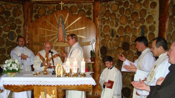 Boldogok a békességszerzők, mert őket Isten fiainak fogják hívni.