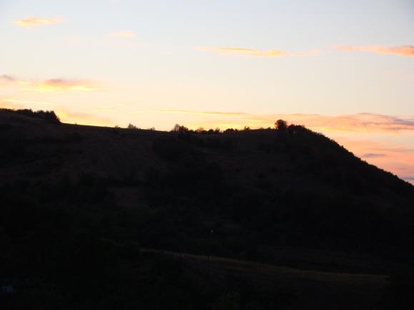 Jézus által mindenki számára elérhetővé lett az üdvösség. S ezért ad hálát a jóságos mennyei Atyának. Vele elkezdődött az üdvösség új hajnala.