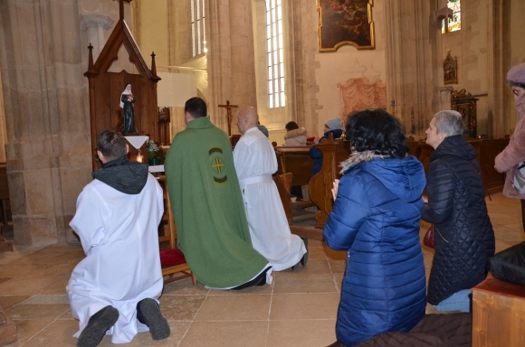 Jézus nem azért jött, hogy elvegye az életed szabadságát, hanem hogy megmutassa, milyen az igazi szabadság: amikor nem a harag, nem a félelem, nem a megfelelési kényszer irányít — hanem a szeretet.