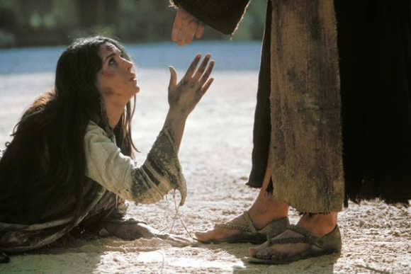 Jöjjetek hozzám mindnyájan, akik fáradtak vagytok, és terhek alatt görnyedtek: én felüdítelek titeket!