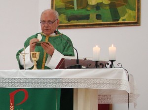 Jézus nemcsak hív, hanem alkalmassá is tesz. Nem a mi erőnkre épít, hanem a kegyelmére. A követés útján ő formál minket.