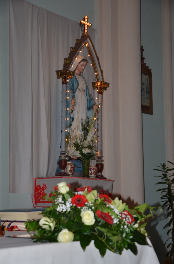 Nyitott szívvel és figyelmesen kell élni.