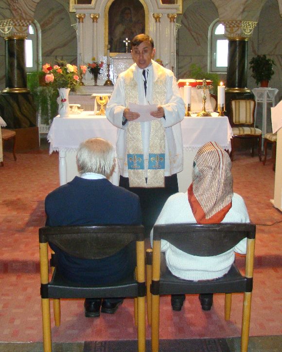 Jöjjetek hozzám mindnyájan, akik fáradtak vagytok és terhek alatt görnyedtek, én felüdítlek titeket.